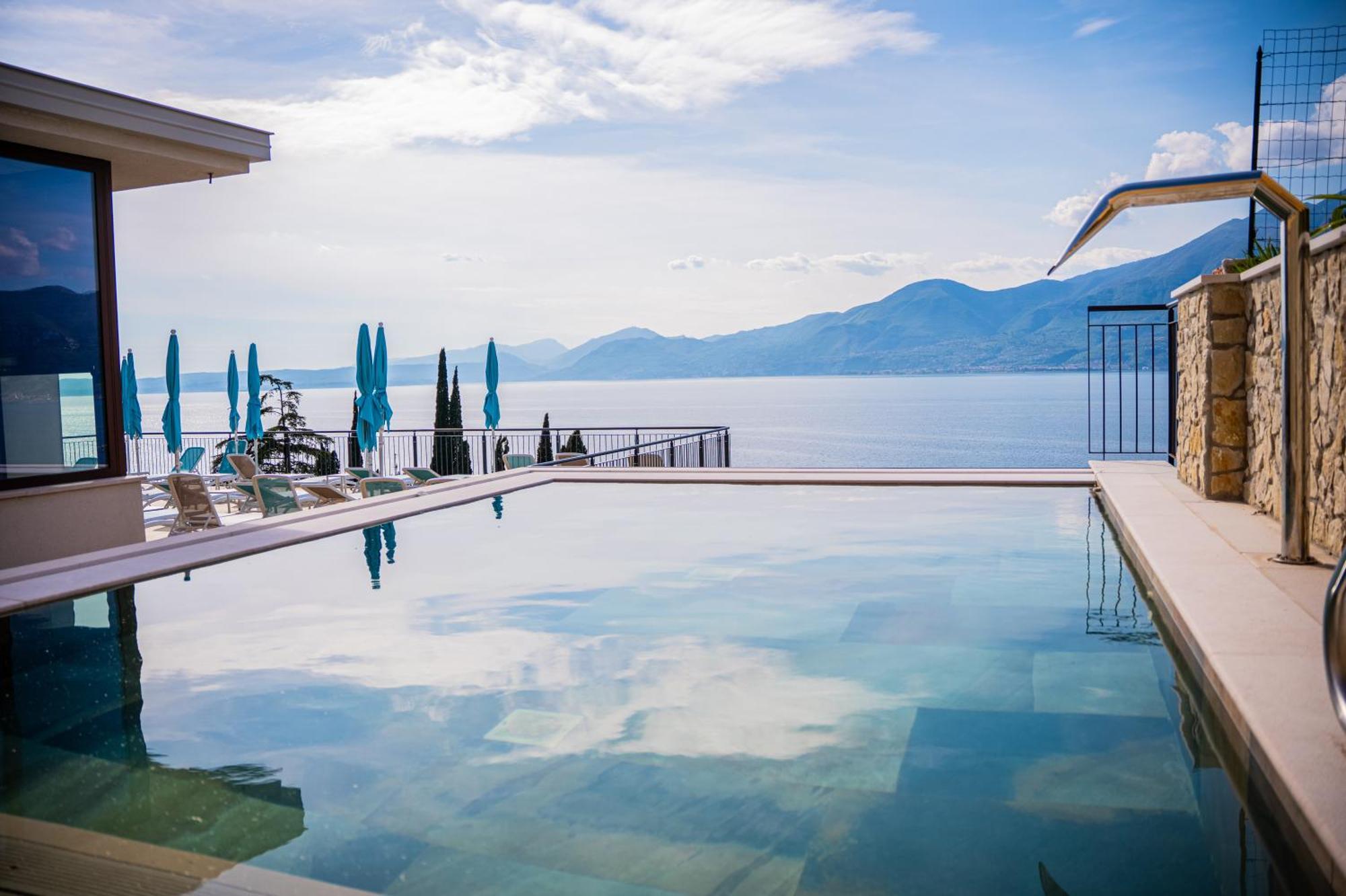 Villa Remo By Hotel Galvani Torri Del Benaco Exterior foto