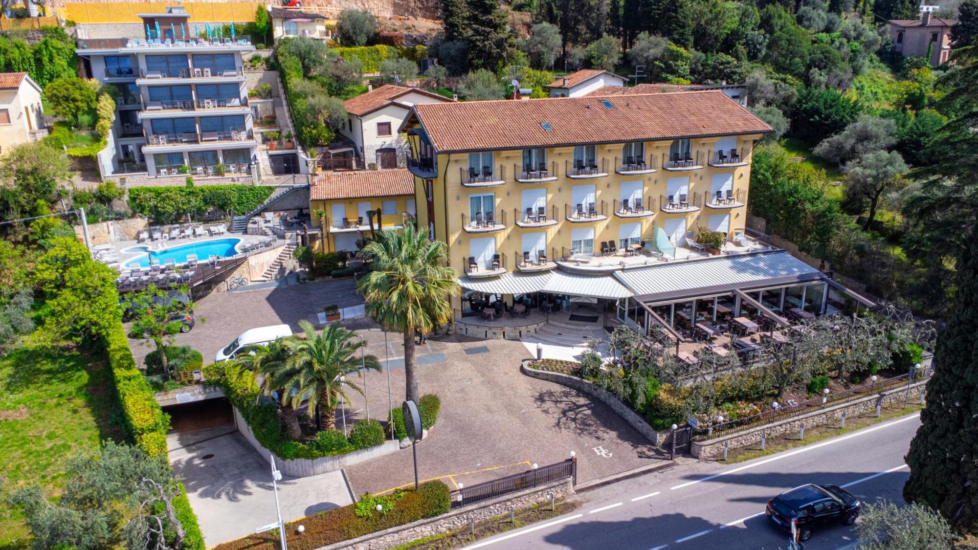 Villa Remo By Hotel Galvani Torri Del Benaco Exterior foto